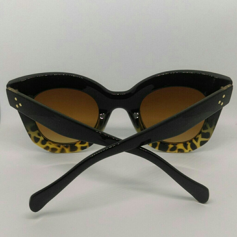 NEW PAIR OF CAT EYE SUNGLASSES - Picture 5 of 6